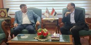 وزير الزراعة يبحث مع محافظ سوهاج جهود دعم المزارعين والتصدي للتعديات على الأراضي الزراعية - اعرف كورة