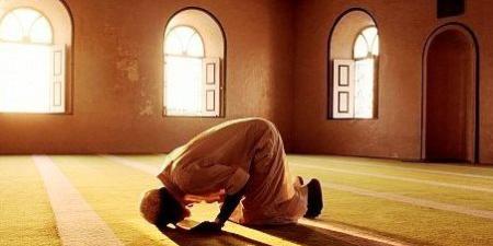 هل أقضي الصلاة الجهرية سرا ؟.. الإفتاء توضح أسهل طريقة لقضاء الفوائت - اعرف كورة