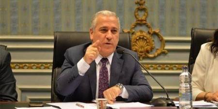 رئيس الهيئة الوطنية للصحافة: ألف جنيه زيادة في أجور العاملين بالصحف القومية من أول يوليو ـ اعرف كورة