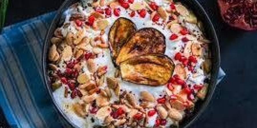 طريقة عمل فتة الباذنجان بدبس الرمان - اعرف كورة