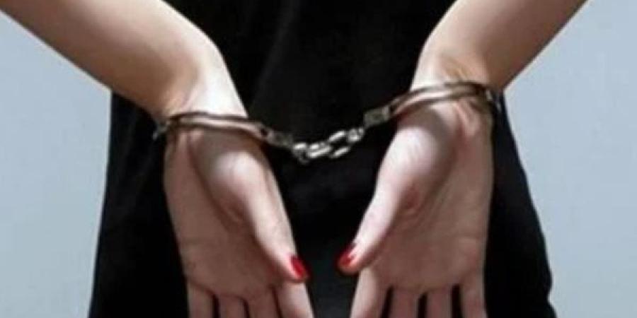 عاجل.. القبض على راقصة شهيرة بمطار القاهرة أثناء محاولة تهريب مواد مخدرة ـ اعرف كورة