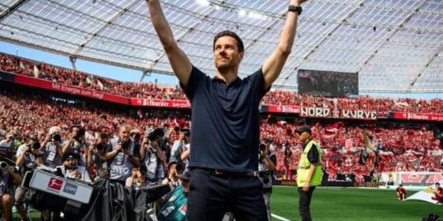 وداع حار من جماهير باير ليفركوزن لـ تشابي ألونسو «فيديو» - اعرف كورة
