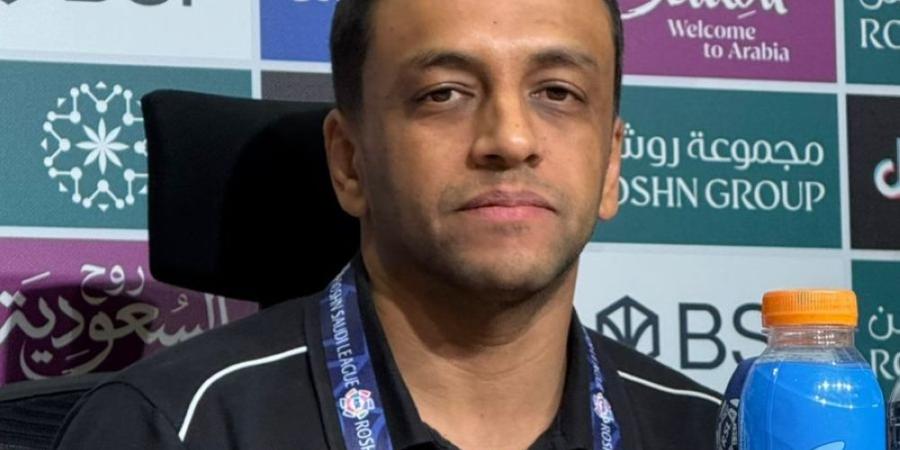 محمد الشلهوب ينفرد بـ رقم قياسي مع الهلال بعد توليه القيادة الفنية للفريق ـ اعرف كورة