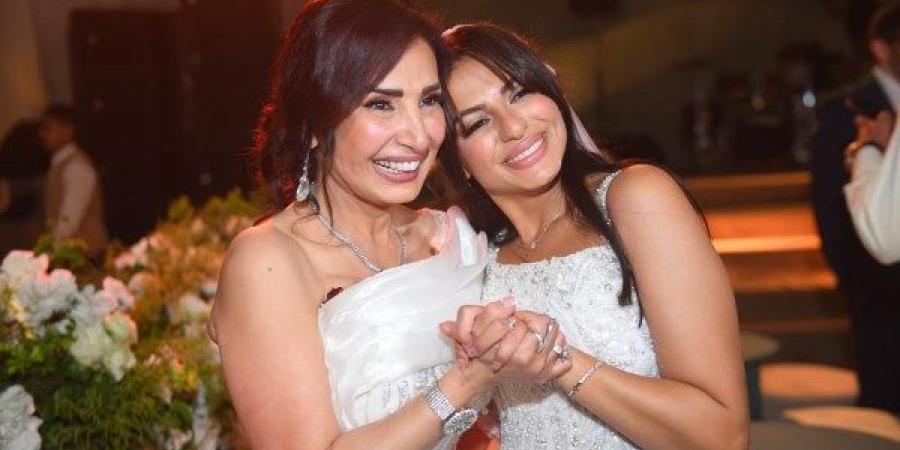 نشرة الفن| 50 صورة جديدة من حفل زفاف هيا كتكت وآدم العربي .. مفاجأة في وعكة مصطفى كامل الصحية - اعرف كورة