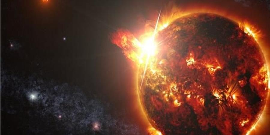 أعنف عاصفة شمسية تضرب الأرض .. هل الشمس في نهاية حياتها؟ - اعرف كورة