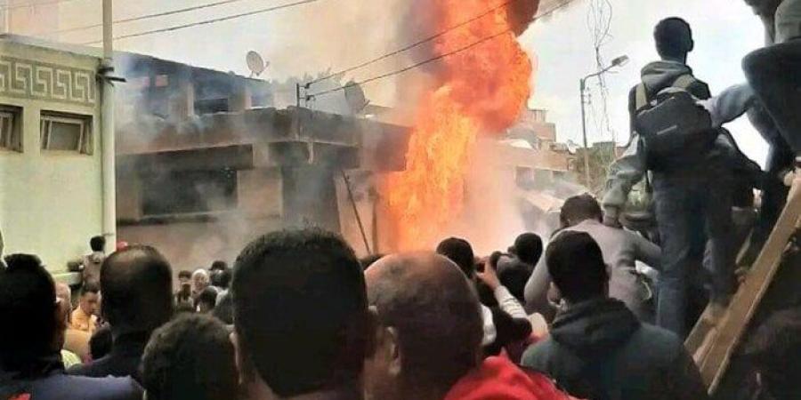 حريق يلتهم عقار مكون من 4 طوابق بالحي الثامن في أكتوبر - اعرف كورة