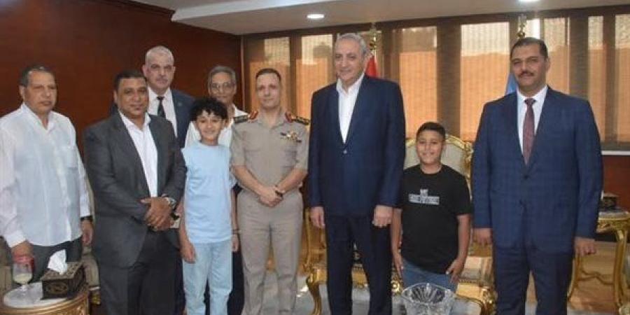 محافظ الغربية يستقبل المهنئين بعيد الأضحى.. ويؤكد: مناسبة عظيمة لتعميق قيم التضحية ـ اعرف كورة