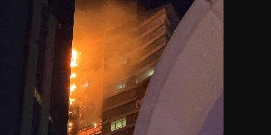 اندلاع حريق في برج شاهق بـ دبي - اعرف كورة
