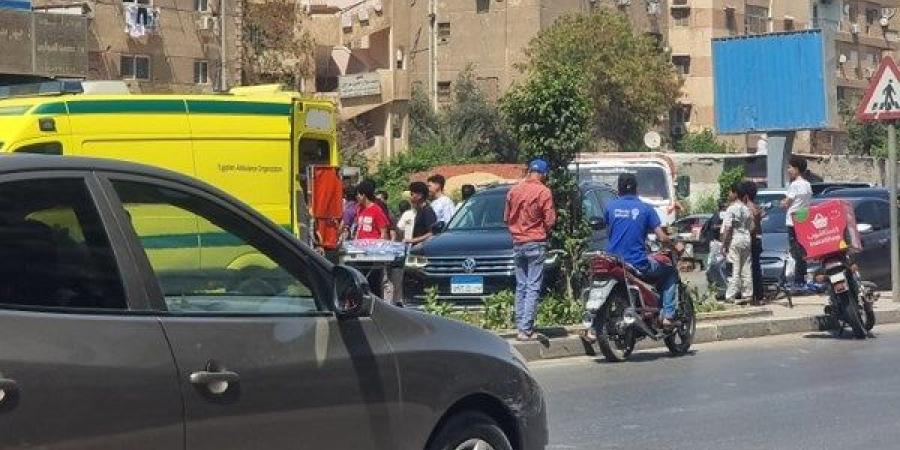 إصابة شخص صدمته سيارة على الطريق في المقطم - اعرف كورة