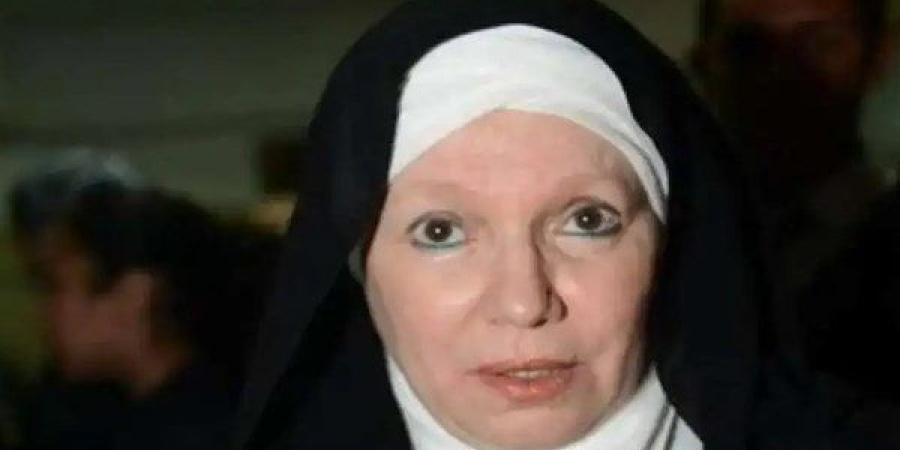 مشيرة إسماعيل: أجواء حميمية وذكريات إنسانية بين فريق مسرح عادل إمام - اعرف كورة