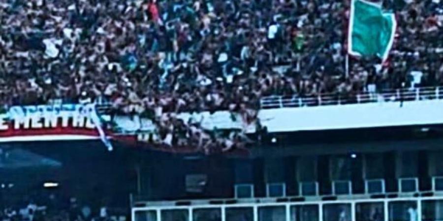 وفاة مشجع وإصابة 11 في احتفالات مولودية الجزائر بلقب الدوري - اعرف كورة