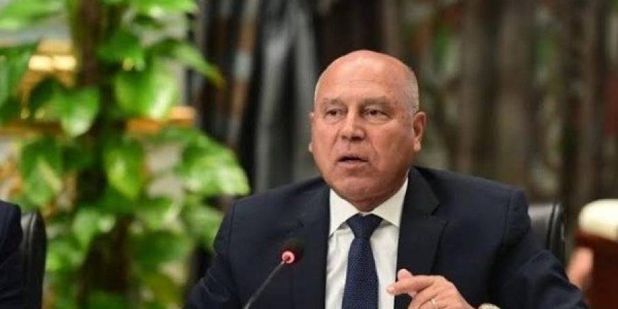 أحمد موسى: كامل الوزير بيشتغل على مدار الساعة.. ومن الوزراء اللي يستحقوا التحية - اعرف كورة