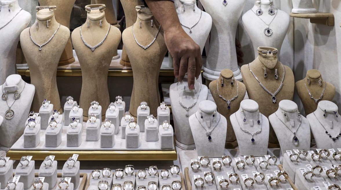 «استشراف المستقبل» توقعات أسعار الفضة في 2026 بعد قفزات قياسية هذا العام