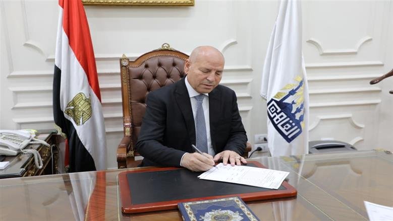 «جدول امتحانات الصف الثاني الثانوي العلمي والأدبي بالقاهرة يكشف عن المواعيد المهمة»