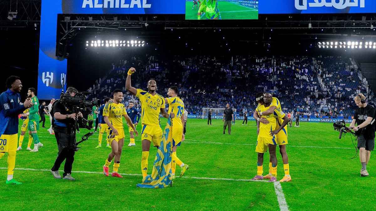 «صدمة في عالم كرة القدم» النصر السعودي ينقلب على التوقعات ويصدم الهلال قبيل استئناف دوري روشن
