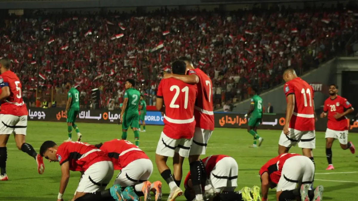 «استعدوا لمتابعة الإثارة» ضبط أجهزة الاستقبال لترددات القنوات الناقلة لمباراة مصر وجنوب إفريقيا اليوم