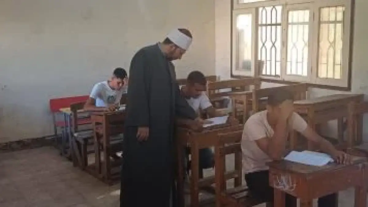 «بداية امتحانات القرآن والفيزياء غدًا في المعاهد الأزهرية لطلاب النقل الأزهري»