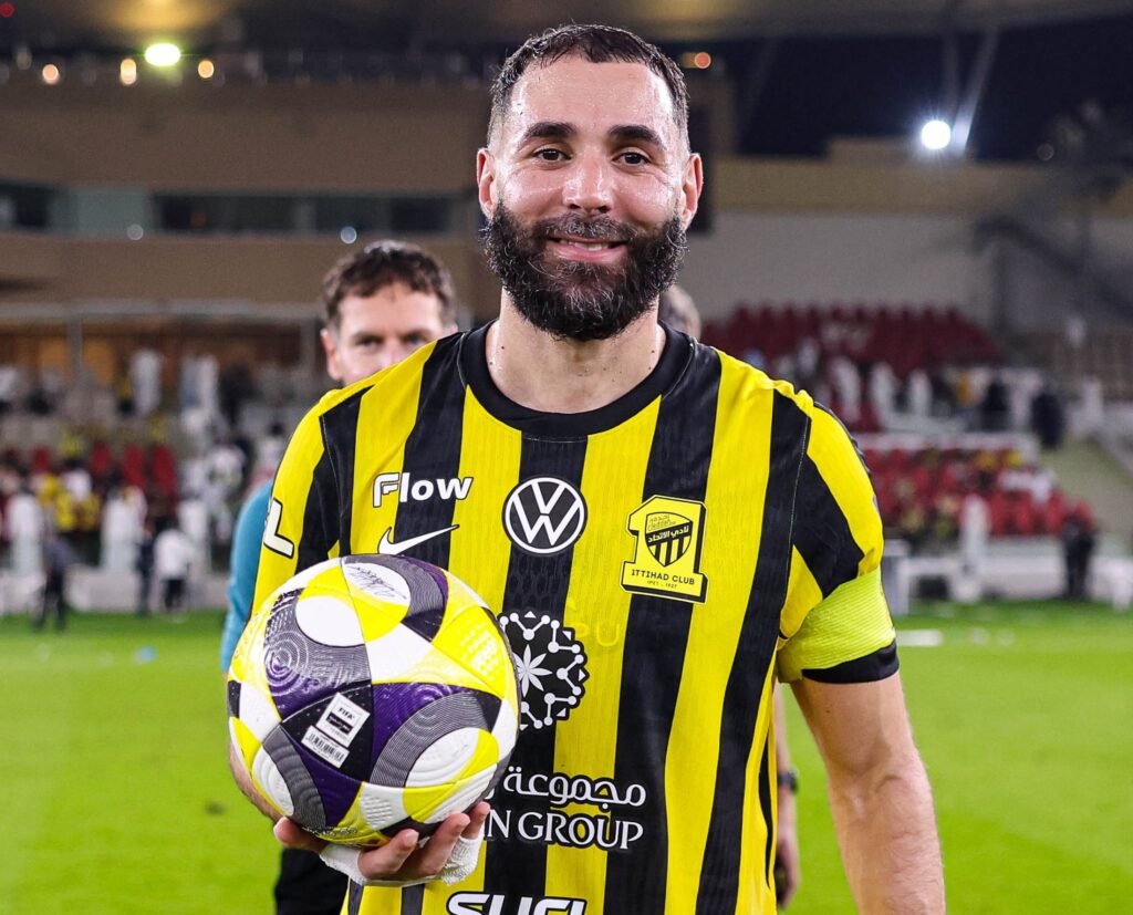 «بنزيما يتفوق على رونالدو في التأثير بدوري روشن وفقًا لتصريحات لاكازيت»