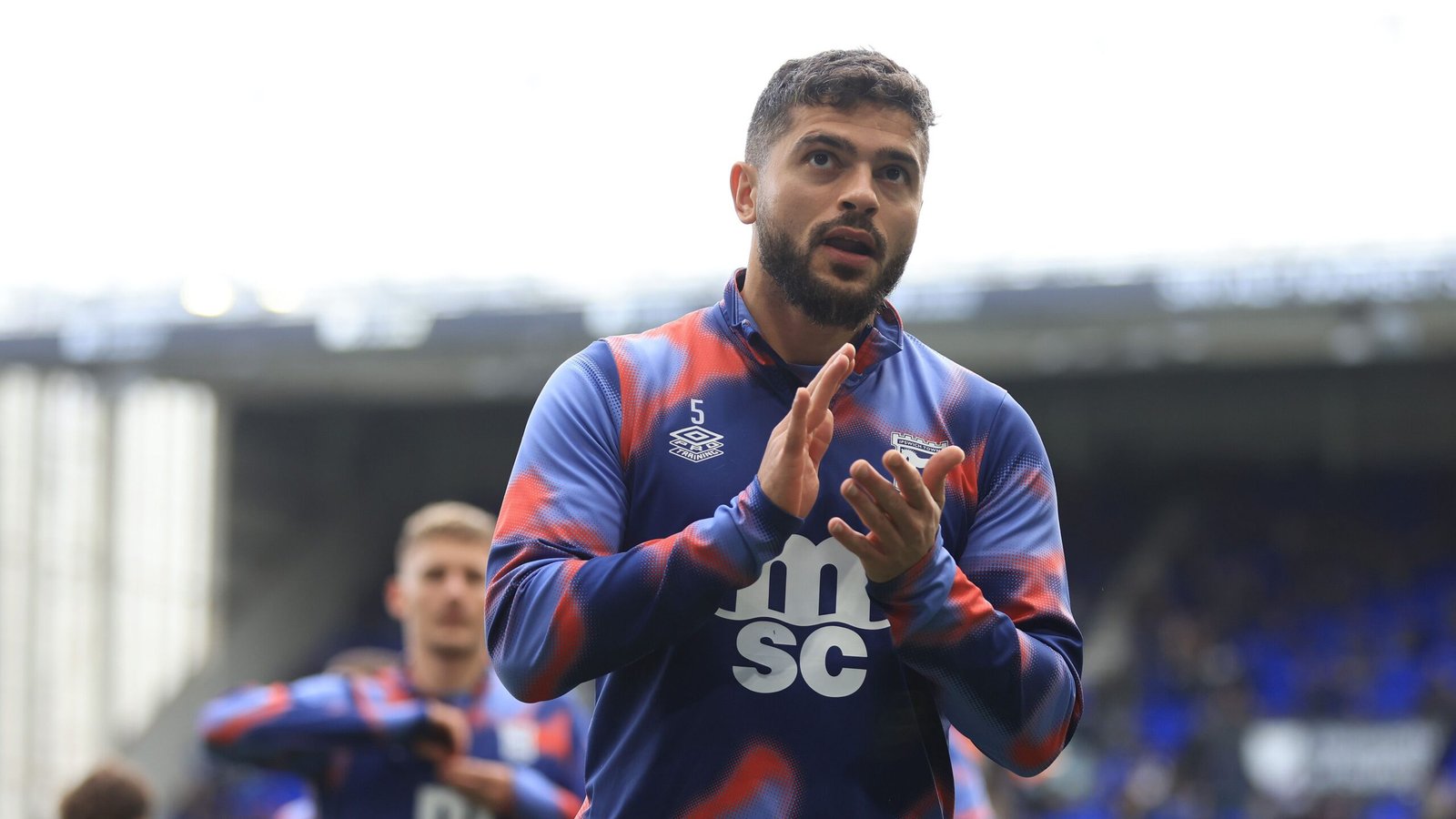 «سام مرسي يبرز من جديد دعم صلاح في وجه الانتقادات الإنجليزية»