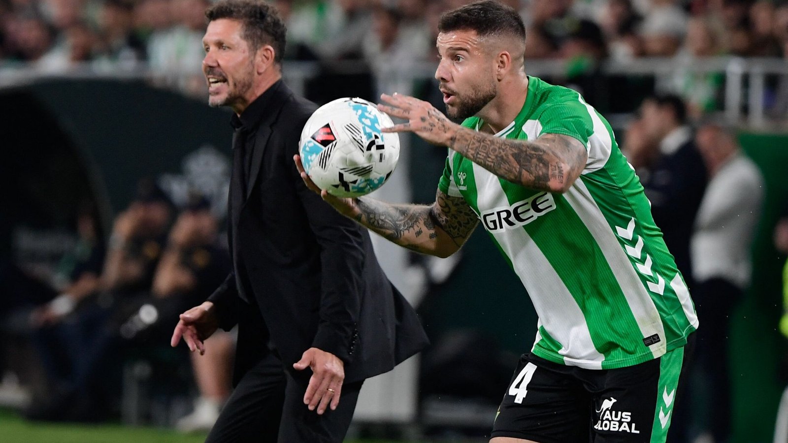 «الرد القوي» لاعب ريال بيتيس يواجه هجوم مشجع بتصريح لاذع حول المثليين وطلاء الأظافر