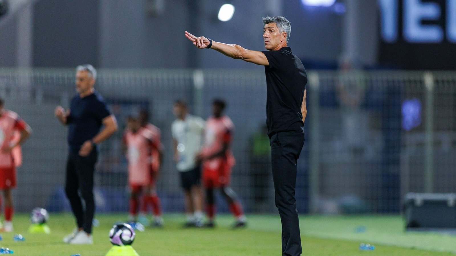 «تصريحات تكشف الحقيقة» مدرب الشباب يوضح موقفه من علاقته مع حمد الله بعد تقارير الخلاف