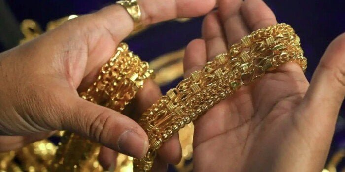 «أسعار الذهب تتألق اليوم 18 ديسمبر 2025.. تعرف على سعر عيار 21 في الصاغة»