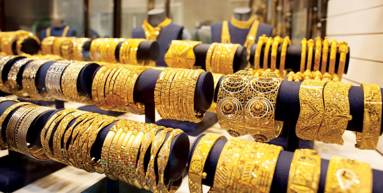 «قفزات غير مسبوقة» أسعار الذهب في مصر تشهد ارتفاعًا ملحوظًا اليوم الأحد 21 ديسمبر 2025 مع قيادة عيار 21 والجنيه الذهب للطفرة الجديدة