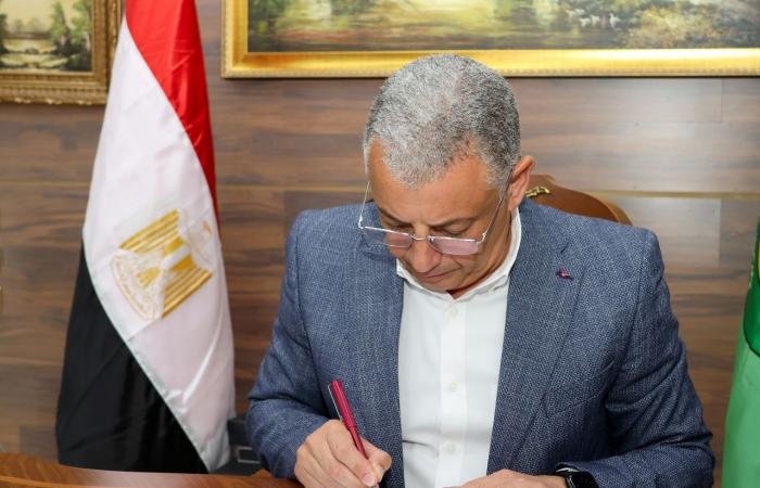 «استعدادًا لامتحانات الفصل الدراسي الأول» محافظ الإسماعيلية يعلن جداول الامتحانات للعام 2025 / 2026