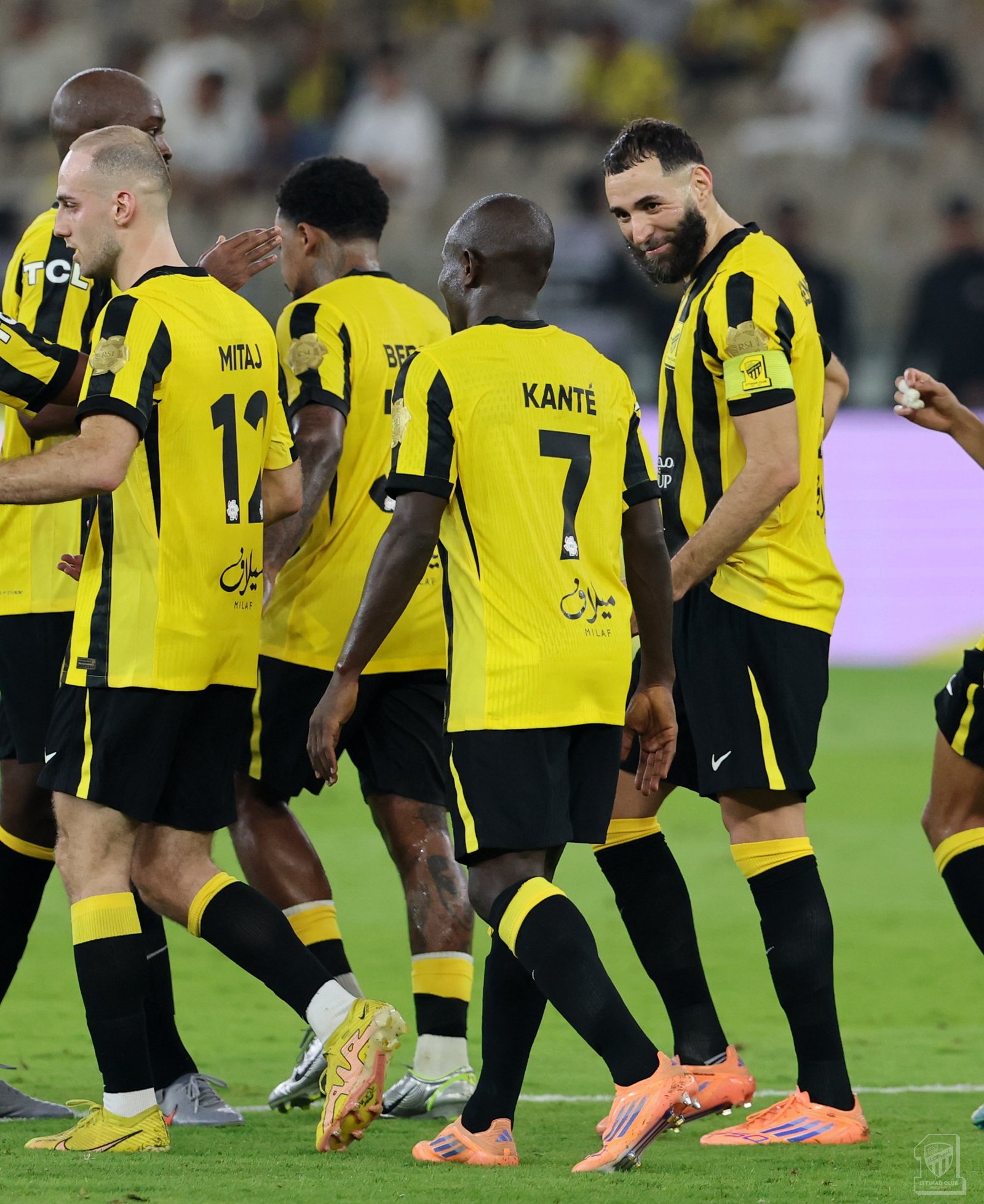 «العميد يتجاوز الشباب في منافسات دوري روشن»