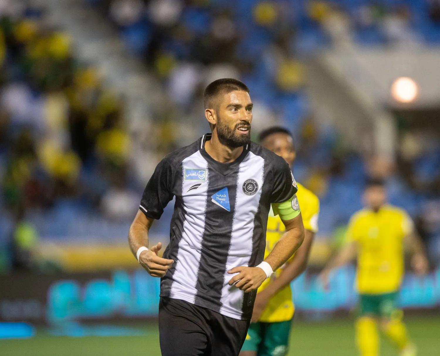 «الإصابات تضرب الشباب قبل مواجهة الاتحاد، فغياب كاراسكو والعثمان يشكل ضربة قوية للفريق»