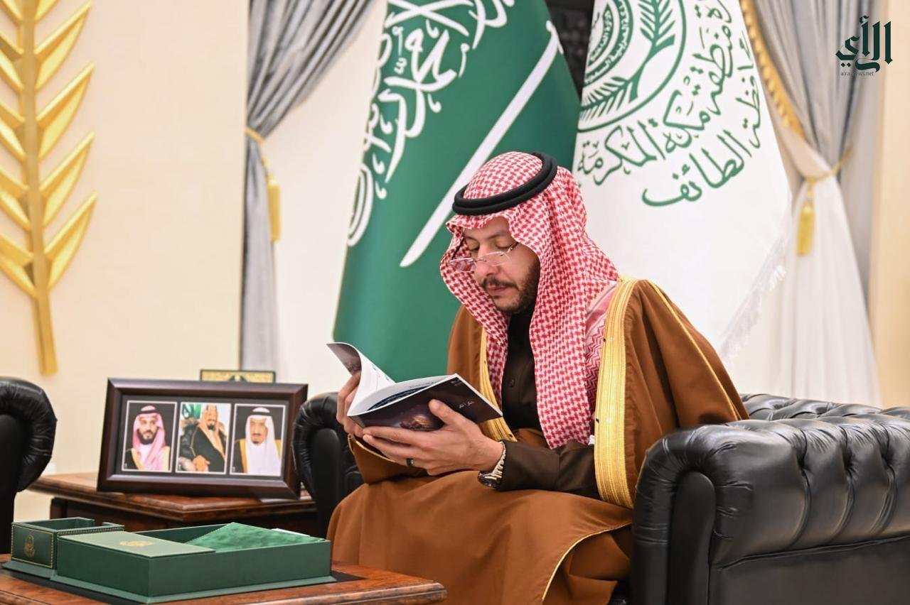 «. الأمير سعود بن نهار يتفقد سير امتحانات نهاية الفصل الدراسي الأول في المحافظة»