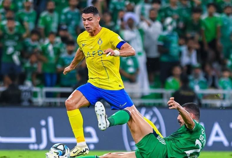 «الصداقة تحت الضغط» التعاون يواجه تحديات سلبية قبل مواجهته المرتقبة مع النصر في دوري روشن