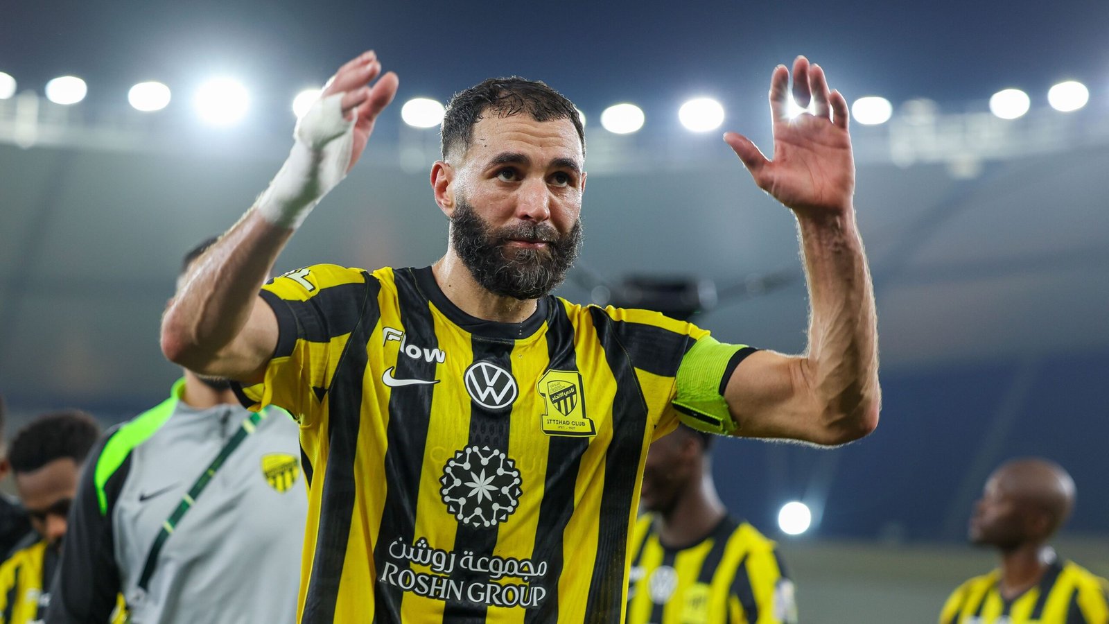 «الهلال يتحرك بجدية للتعاقد مع بنزيما»