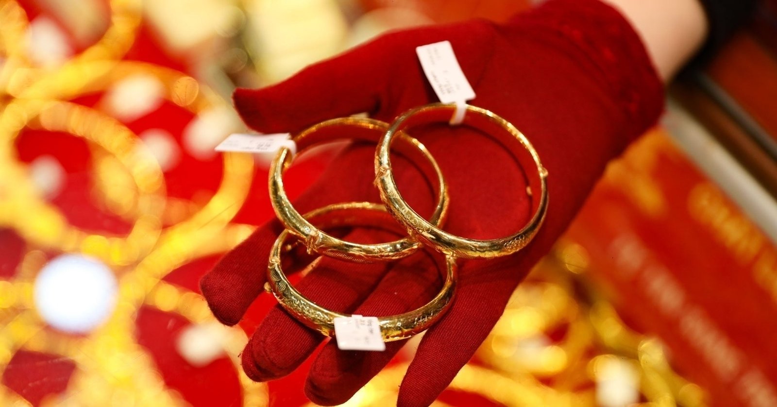 «انخفاض غير متوقع» أسعار الذهب تحقق أرقامًا قياسية جديدة في تعاملات اليوم بمصر