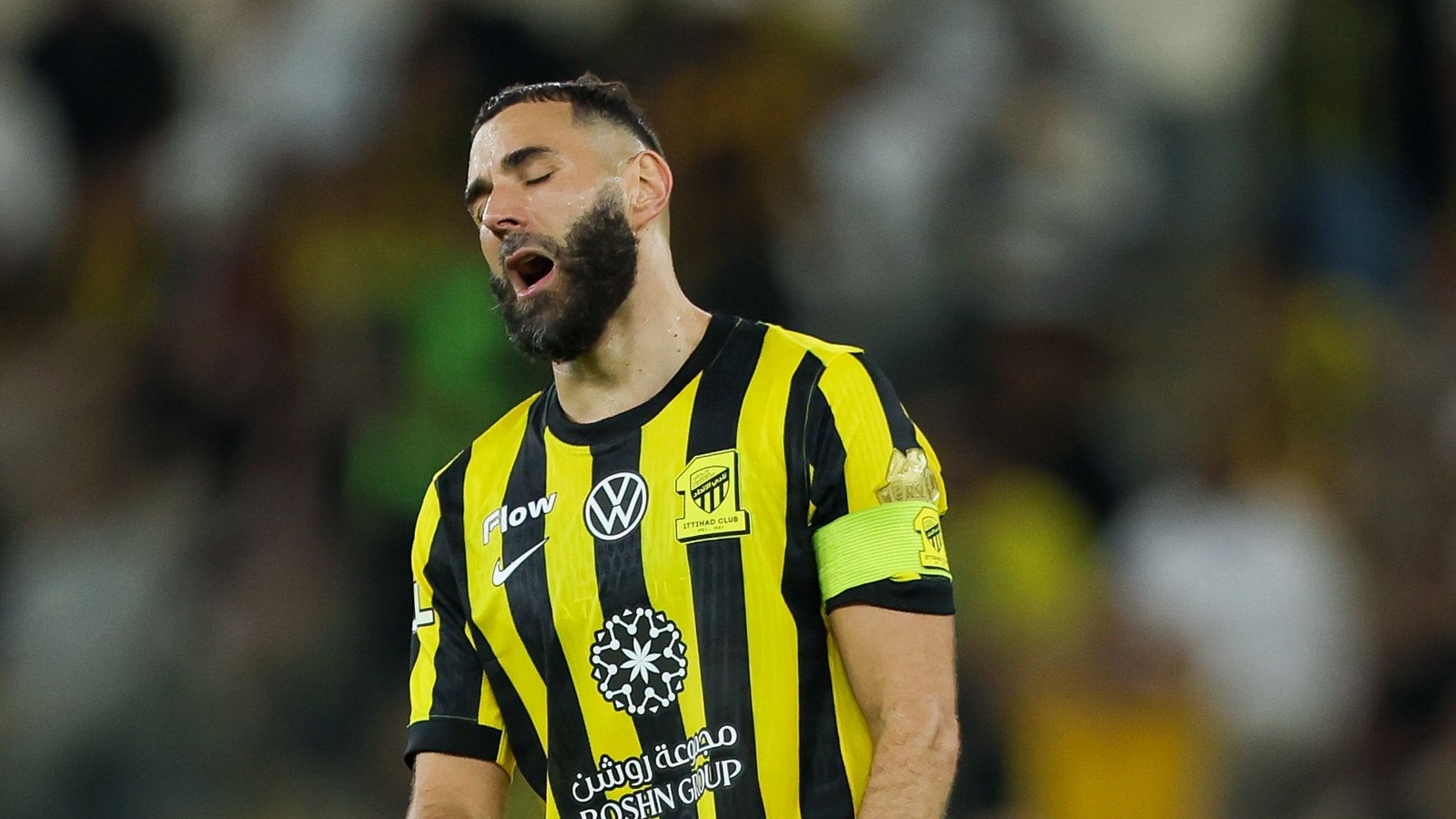 «بنزيمـا يرفض الانصياع لتعليمات اتحاد جدة»