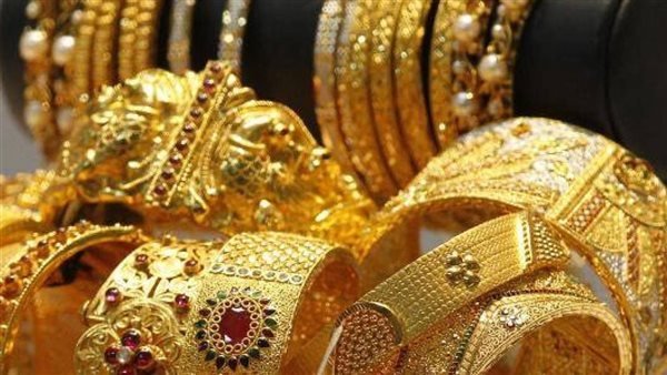 «تجار الذهب يتخذون قراراً بوقف البيع المؤقت لتفادي خسائر مالية»