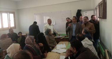 «تحقيق العدالة التعليمية» وكيل تعليم كفر الشيخ يتفقد كنترول الإعدادية ويحث على الدقة في التصحيح والرصد