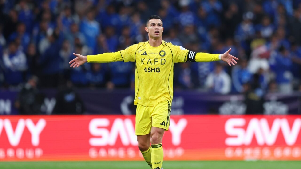 «تغطية حية» ترددات القنوات الناقلة لمباراة الخلود والنصر في دوري روشن السعودي