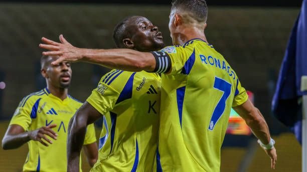 «رونالدو يُشعل الأجواء برسالة قصيرة لماني تتكون من 4 كلمات»