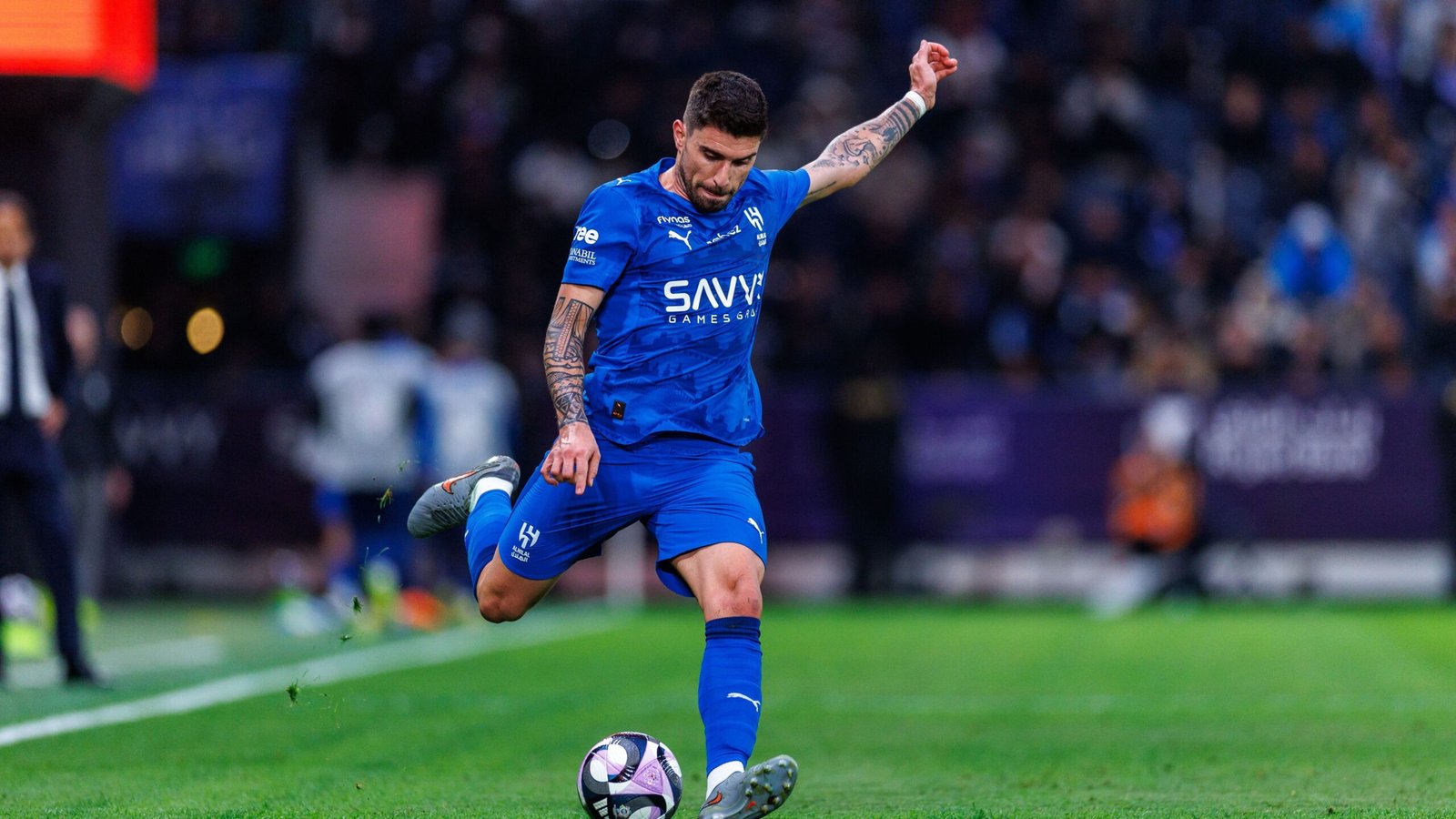 «شاهدوا نيفيز يتألق بفوز الهلال على القادسية بهدف “أولمبي”»