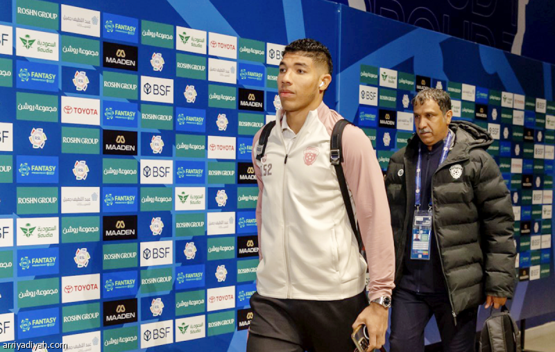 «موسكيرا يقرر تجديد عقود الحراس بعد عام من التقييم»