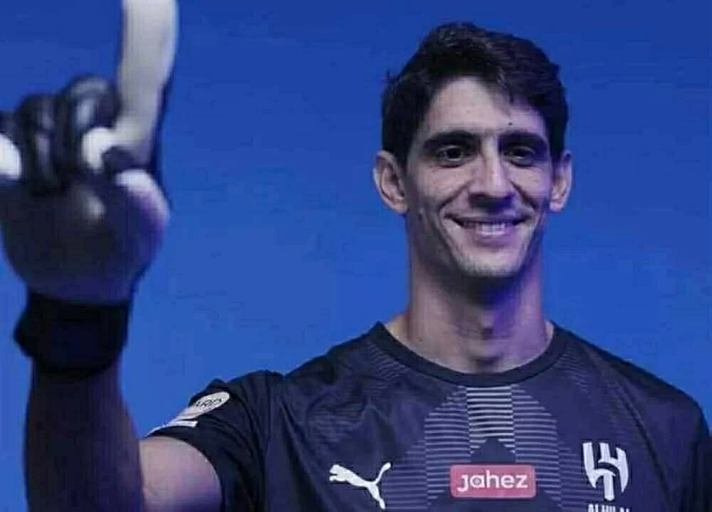 «أخبار جديدة عن إصابة ياسين بونو» الهلال يكشف عن تفاصيل حالة حارس مرمى المنتخب المغربي