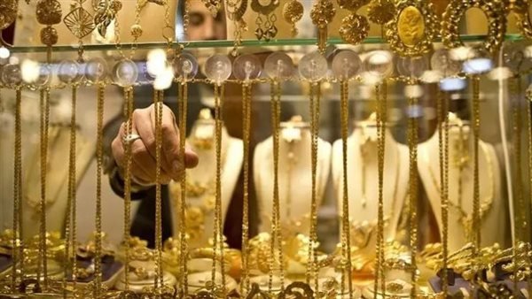 «أسعار الذهب تتألق في بداية تعاملات الجمعة بعد الارتفاع الأخير.. عيار 21 يسجل مستويات جديدة»