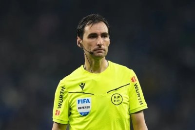 «إقامة الكلاسيكو بين الهلال والاتحاد تحت قيادة الحكم الإسباني دي بورغوس»