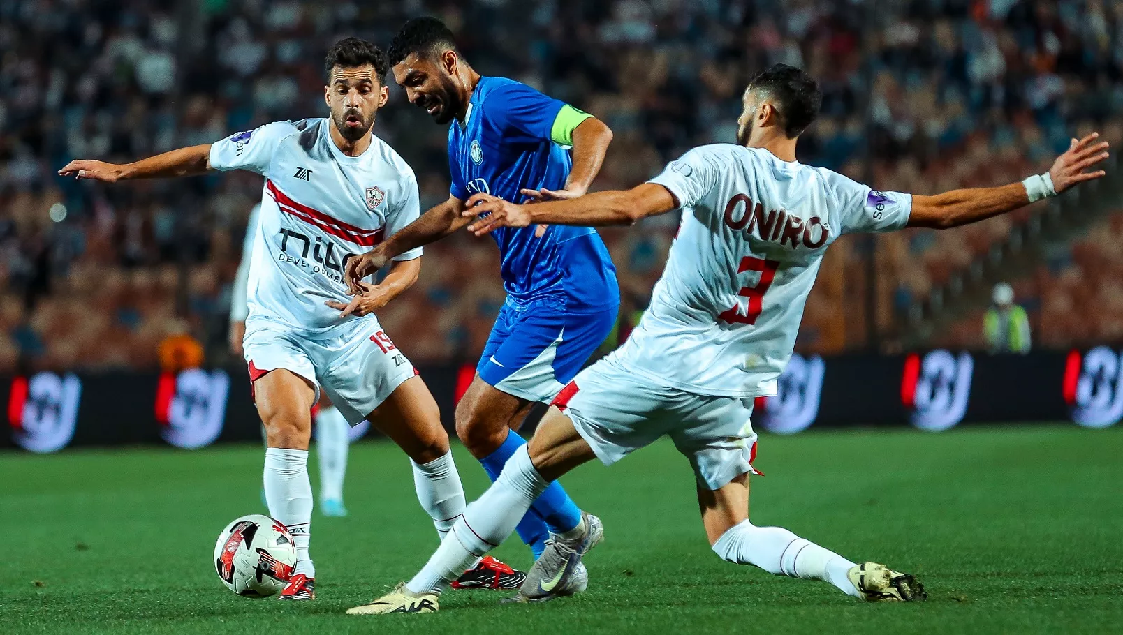 «إليك كل ما تحتاج معرفته عن مباراة الزمالك وسموحة والقنوات الناقلة للدوري المصري مجانًا»