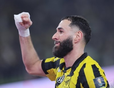«إنجازات كريم بنزيما مع الاتحاد تبرز الثراء الرياضي قبل الانتقال إلى الهلال»