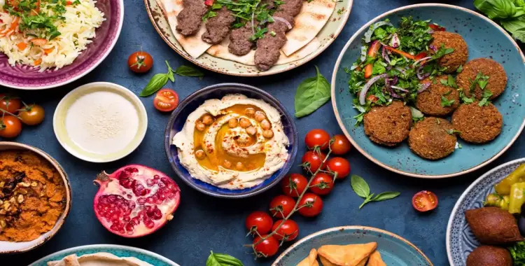 «استعد لوجبات رمضانية لذيذة» البرامج المنتظرة للطبخ في رمضان 2026 والمواعيد والقنوات الناقلة