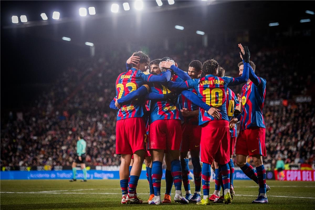 «اكتشف تردد القناة المجانية لمشاهدة مباراة برشلونة وأتلتيكو مدريد في كأس ملك إسبانيا اليوم»