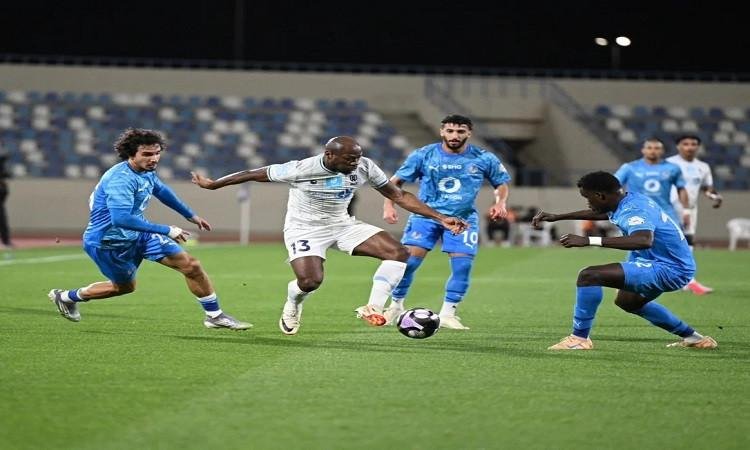 «التألق الحجازي وإنقاذ لاكازيت.. تعادل مثير بين نيوم والأخدود مع طرد مفاجئ»