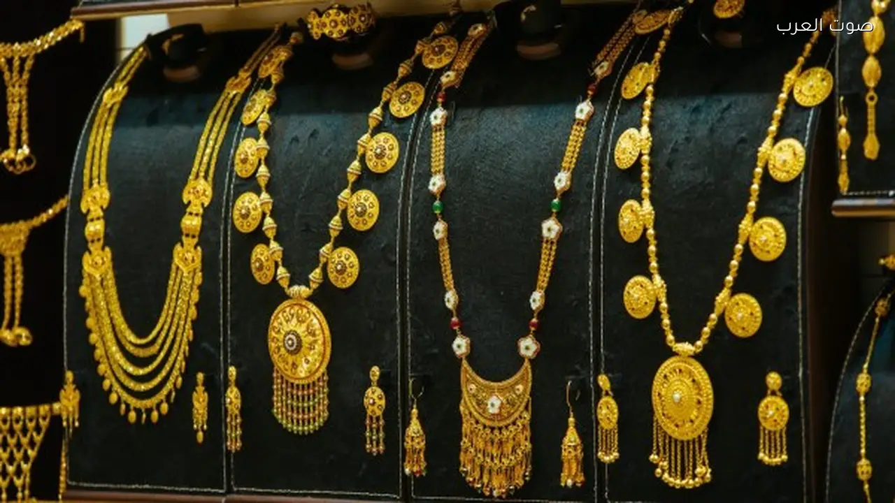 «انخفاض حاد في أسعار الذهب» أسعار المعدن النفيس تسجل تراجعاً بـ 165 جنيهاً مساء 17 فبراير 2026